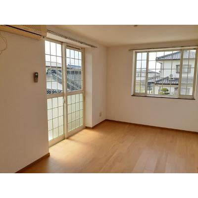 トランキール　弐番館 201【管理NO：1-010225402-02010】 ★家具家電は申し込み後に搬入します 2026年08月下旬入居可能の物件写真2