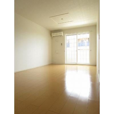 クオーレ　ピアッツァ 103【管理NO：1-017922801-01030】 ★家具家電は申し込み後に搬入します★ ★2026年08月下旬入居可能★の物件写真2