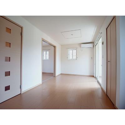 ヴェニーレ・プント 201【管理NO：1-016130401-02010】 ★家具家電は申し込み後に搬入します★の物件写真2