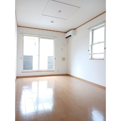 メゾンアンソレイエⅠ 202【管理NO：1-012832701-02020】 ★家具家電は申し込み後に搬入しますの物件写真2