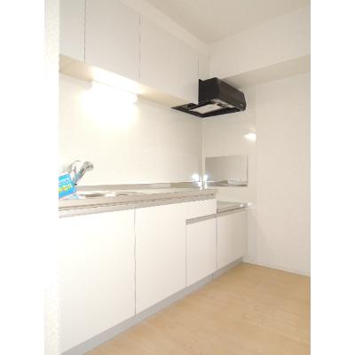 レインボー　ローズ　Ⅰ 205【管理NO：1-022120601-02040】 ★家具家電は申し込み後に搬入します★ ★2026年08月中旬入居可能★の物件写真3