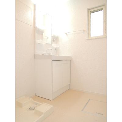 レインボー　ローズ　Ⅰ 205【管理NO：1-022120601-02040】 ★家具家電は申し込み後に搬入します★ ★2026年08月中旬入居可能★の物件写真6