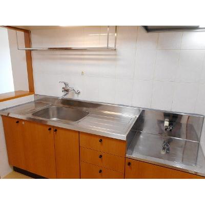 コンフォール 203【管理NO：1-099212601-02030】 ★家具家電は申し込み後に搬入します★の物件写真3