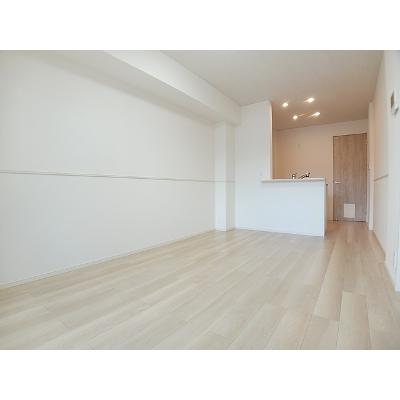 アッシャー 103【管理NO：1-028651601-01030】 ★家具家電は申し込み後に搬入します★の物件写真2