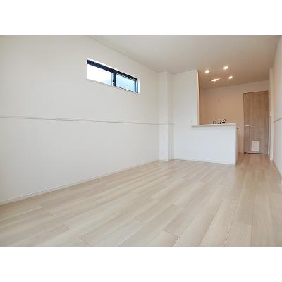 アッシャー 101【管理NO：1-028651601-01010】 ★家具家電は申し込み後に搬入します★ ★2026年09月上旬入居可能★の物件写真2