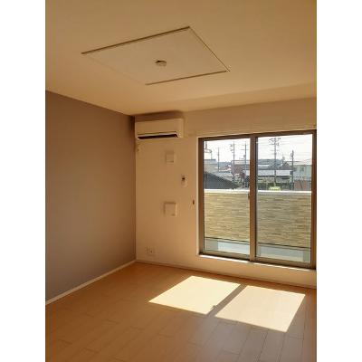 ミオ　パードレ 205【管理NO：1-019802301-02040】 ★家具家電は申し込み後に搬入します★ ★2026年09月上旬入居可能★の物件写真2