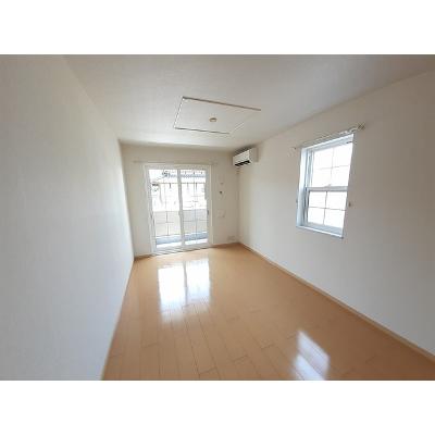 エスペラントボヌール 101【管理NO：1-016490801-01010】 ★家具家電は申し込み後に搬入しますの物件写真2