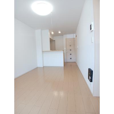 カーサ・フェリーチェ 105【管理NO：1-017201701-01040】 ★家具家電は申し込み後に搬入します★の物件写真2
