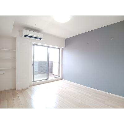 ＹＵＩ 303【管理NO：1-025939501-03030】 ★家具家電は申し込み後に搬入します★の物件写真2