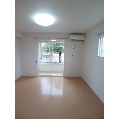 サンフラワーＫ 106【管理NO：1-018156701-01050】 ★家具家電は申し込み後に搬入します★の物件写真2