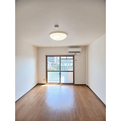 ピュア　セルト森尾 302【管理NO：1-010866701-03020】 ★家具家電は申し込み後に搬入します★の物件写真2