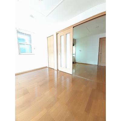 ブルック　サイドＣ 101【管理NO：1-013688503-01010】 ★家具家電は申し込み後に搬入します★ ★2026年08月下旬入居可能★の物件写真2