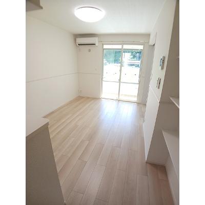 ウイング　Ｃ 101【管理NO：1-026810501-01010】 ★家具家電は申し込み後に搬入します★の物件写真2