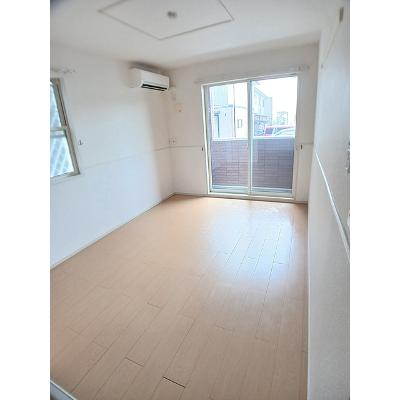 セレーナ・フェリーチェ　Ⅱ 103【管理NO：1-018528002-01030】 ★家具家電は申し込み後に搬入します★の物件写真2