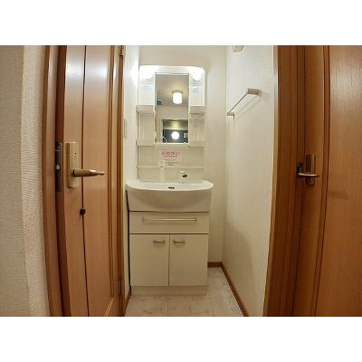ファミーユ 201【管理NO：1-014613101-02010】 ★家具家電は申し込み後に搬入します★の物件写真6