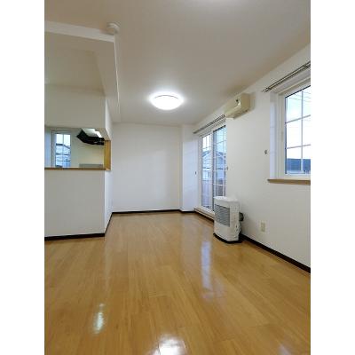 パレス榎本 204【管理NO：1-011255101-02040】 ★家具家電は申し込み後に搬入します 2026年08月下旬入居可能の物件写真2