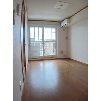 サンシャインスクエア 202【管理NO：1-012854301-02020】 ★家具家電は申し込み後に搬入します★の物件写真2