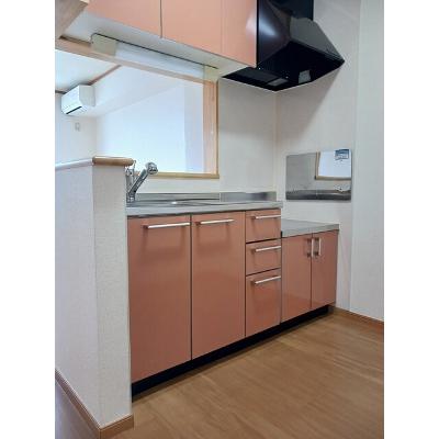 サンシャインスクエア 202【管理NO：1-012854301-02020】 ★家具家電は申し込み後に搬入します★の物件写真3