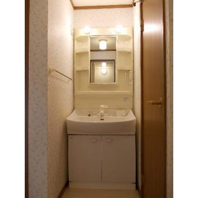 apartment 山形県長井市屋城町７番４３－２号 

↓地図はこちらから