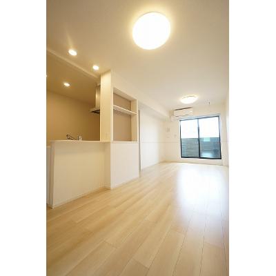 シャノワール　Ｍ 202【管理NO：1-027511902-02020】 ★家具家電は申し込み後に搬入します 2026年08月下旬入居可能の物件写真2