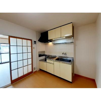 エンゲルベルク 302【管理NO：1-004349401-03020】 ★家具家電は申し込み後に搬入します★の物件写真3
