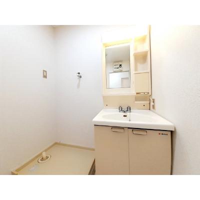 エンゲルベルク 302【管理NO：1-004349401-03020】 ★家具家電は申し込み後に搬入します★の物件写真6