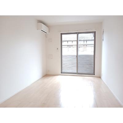 リバーサイド　タカ 103【管理NO：1-022455901-01030】 ★家具家電は申し込み後に搬入します★の物件写真2