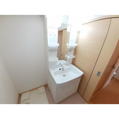 ウエストピークⅣ 201【管理NO：1-015882901-02010】 ★家具家電は申し込み後に搬入します★の物件写真6