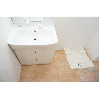 apartment 埼玉県三郷市高州２丁目１５８ 

↓地図はこちらから
