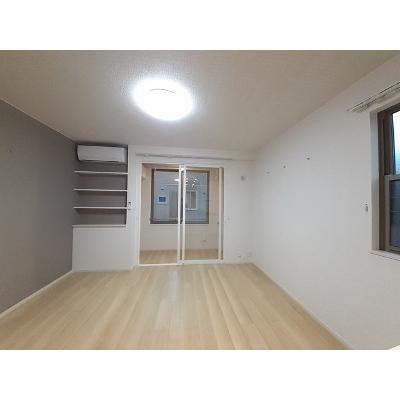 菫（すみれ）２ｎｄ 103【管理NO：1-026903602-01030】 ★家具家電は申し込み後に搬入しますの物件写真2