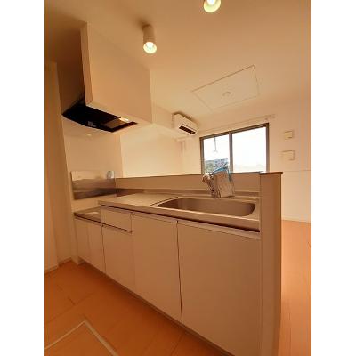 シャンティ 102【管理NO：1-020570901-01020】 ★家具家電は申し込み後に搬入します 2026年08月下旬入居可能の物件写真3