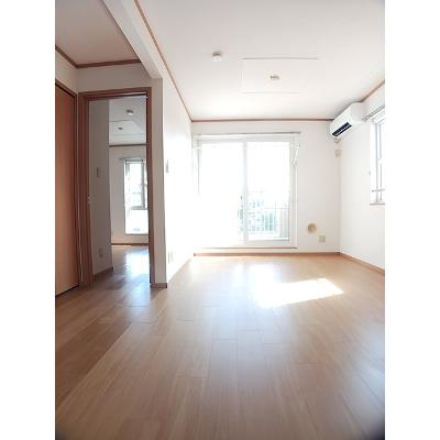 ルミノース 201【管理NO：1-011803701-02010】 ★家具家電は申し込み後に搬入します★の物件写真2