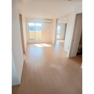 コーポ勢多七番館 203【管理NO：1-019413201-02030】 ★家具家電は申し込み後に搬入します★ ★2026年09月中旬入居可能★の物件写真2