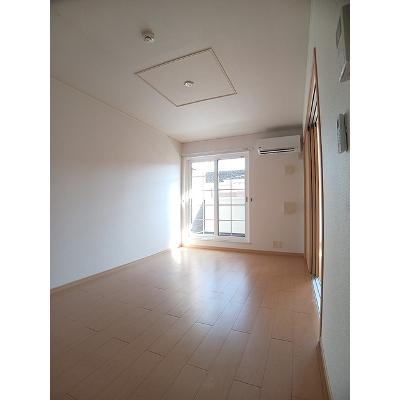 フィオーレ　Ⅱ 205【管理NO：1-015949902-02040】 ★家具家電は申し込み後に搬入します★の物件写真2