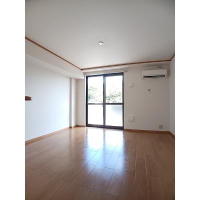 ジラソーレ 103【管理NO：1-013031001-01030】 ★家具家電は申し込み後に搬入します★の物件写真2