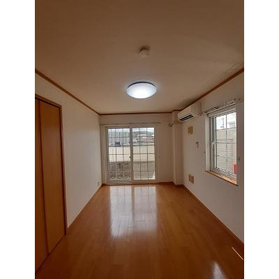 ジョイリバ－Ⅱ 102【管理NO：1-012183501-01020】 ★家具家電は申し込み後に搬入します★の物件写真2
