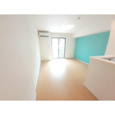 ＬＩＢＥＲＴＹ　ＣＯＵＲＴ 103【管理NO：1-018553601-01030】 ★家具家電は申し込み後に搬入します 2026年09月中旬入居可能の物件写真2