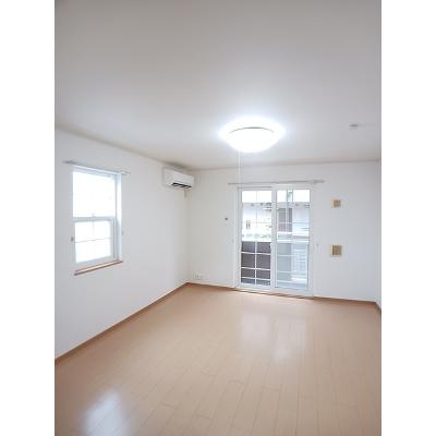 ＳＵＮ　ＳＱＵＡＲＥ新地　Ａ 101【管理NO：1-014527601-01010】 ★家具家電は申し込み後に搬入します★ ★2026年09月中旬入居可能★の物件写真2