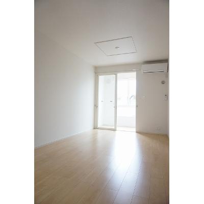 ビラシャルマンＫⅡ 102【管理NO：1-021904702-01020】 ★家具家電は申し込み後に搬入します★ ★2026年08月下旬入居可能★の物件写真2