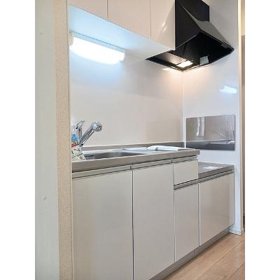 Ｑ－フロンティアⅢ 105【管理NO：1-021838101-01040】 ★家具家電は申し込み後に搬入します★の物件写真3