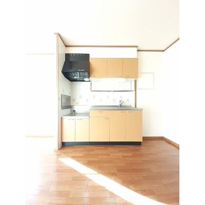 カーサ・グレイス 203【管理NO：1-011401001-02030】 ★家具家電は申し込み後に搬入します 2026年09月中旬入居可能の物件写真3
