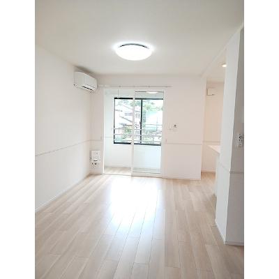 ストロベリーカーサⅠ 202【管理NO：1-028668601-02020】 ★家具家電は申し込み後に搬入します★ ★2026年09月上旬入居可能★の物件写真2