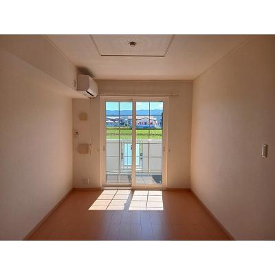 カーサアダージョ 103【管理NO：1-015438401-01030】 ★家具家電は申し込み後に搬入します 2026年10月中旬入居可能の物件写真2