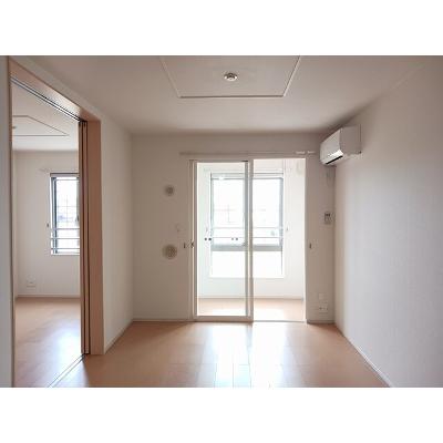 スマイル 202【管理NO：1-019802401-02020】 ★家具家電は申し込み後に搬入します★ ★2026年10月上旬入居可能★の物件写真2