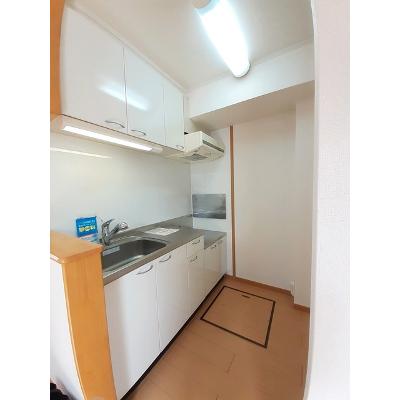 ブランリス 104【管理NO：1-014503501-01040】 ★家具家電は申し込み後に搬入します★ ★2026年09月上旬入居可能★の物件写真3