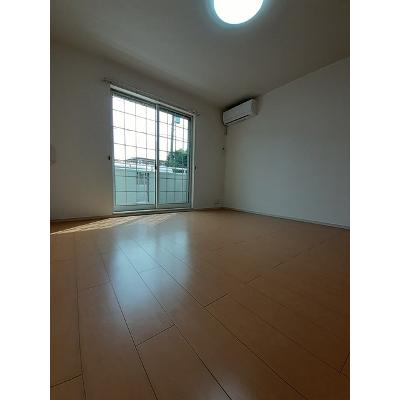 フォンターナ・セレノ 108【管理NO：1-018006601-01080】 ★家具家電は申し込み後に搬入します 2026年10月中旬入居可能の物件写真2