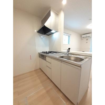ククナ 101【管理NO：1-026287401-01010】 ★家具家電は申し込み後に搬入します 2026年09月中旬入居可能の物件写真3