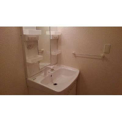 タウンコート中川 102【管理NO：1-017484801-01020】 ★家具家電は申し込み後に搬入します 2026年09月上旬入居可能の物件写真6