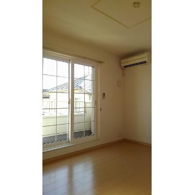 シナモン 201【管理NO：1-016513801-02010】 ★家具家電は申し込み後に搬入します 2026年09月中旬入居可能の物件写真2