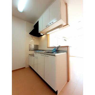 コートヤード　Ⅲ 101【管理NO：1-015397901-01010】 ★家具家電は申し込み後に搬入します 2026年08月下旬入居可能の物件写真3